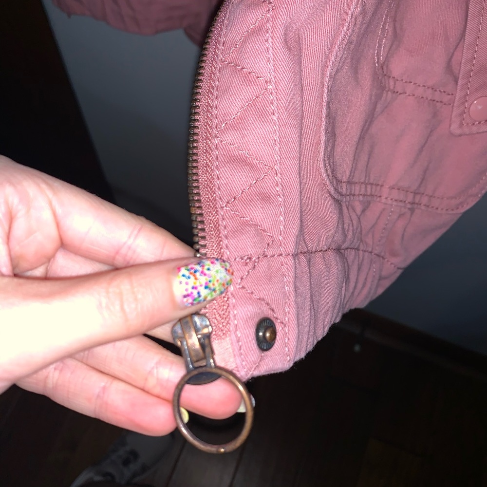 Jacket !! 🤍 - Picture 2 of 5
